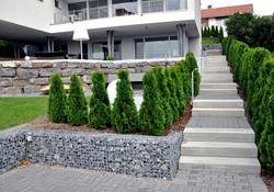 Decorative gabion for land containment