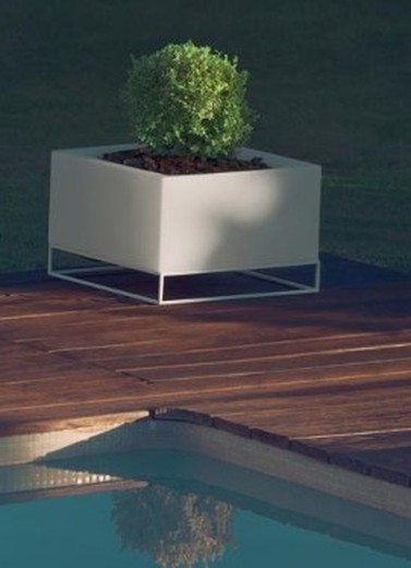 Vondom square planter By Ramón Esteve 60x60x40 cm