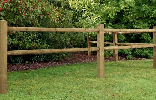 Recinzione in legno di campagna