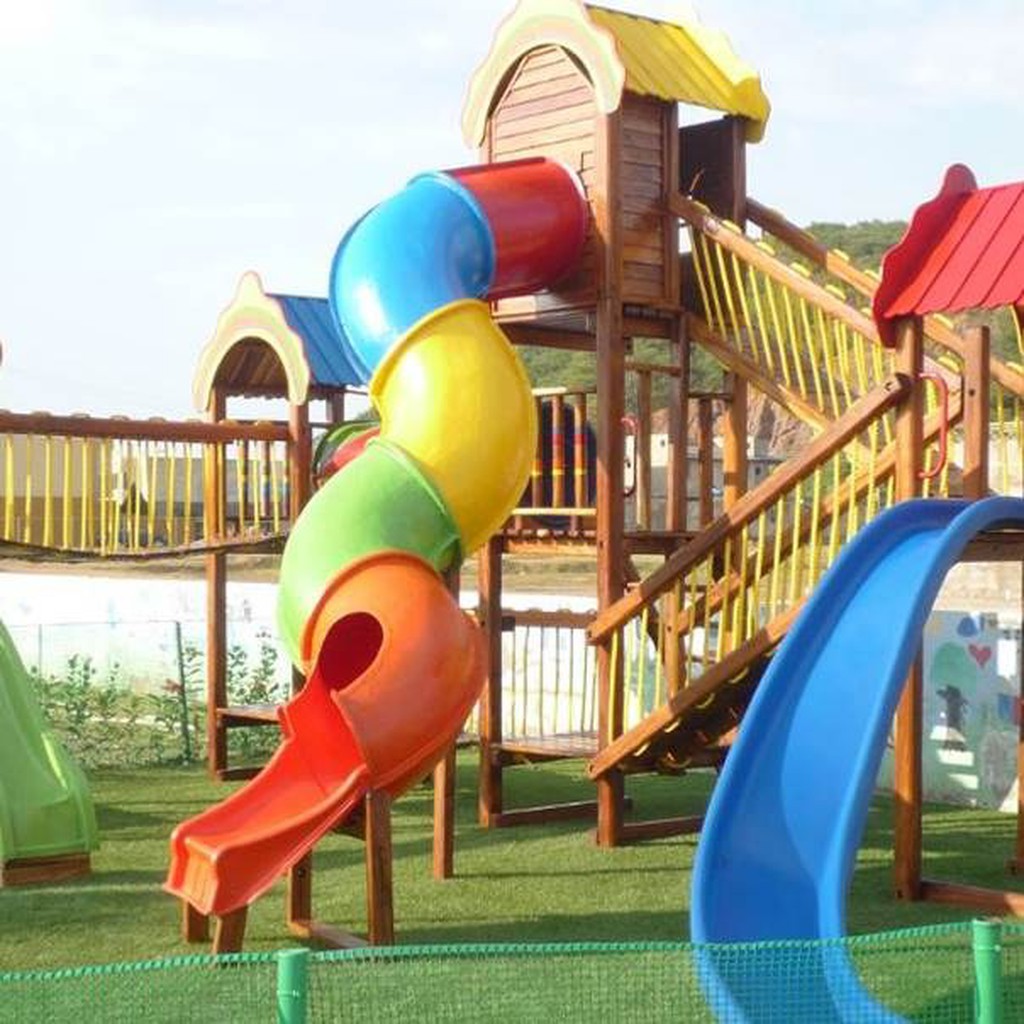 Parque infantil Torre Kiosk XL con columpios