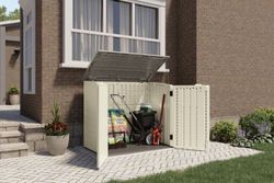 Cassapanca da giardino con ante anteriori Suncast