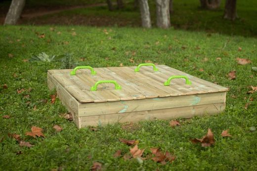 Arenero con bancos y tapa OBEN