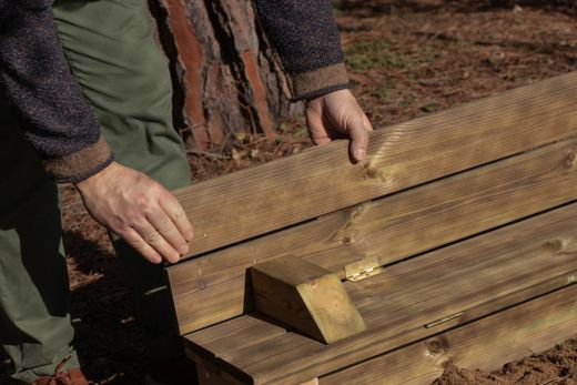 Arenero con tapa-banco