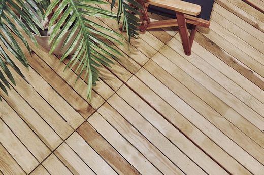 Losetas de madera de pino Tane