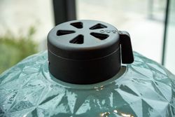 Churrasqueira Kamado com pernas de diamante