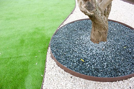 Borda de árvore de aço circular marrom