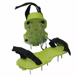 Zapatos especiales para airear el césped