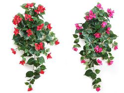 Hanging artificial bougainvillea
