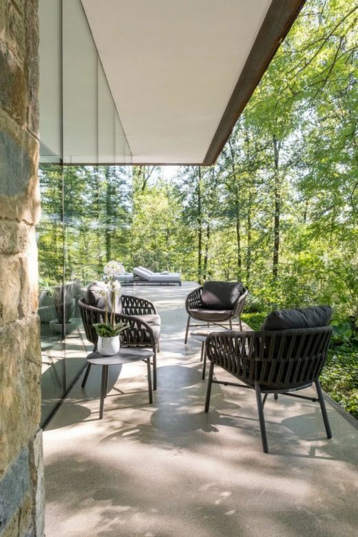 Aluminum and synthetic rope garden armchair