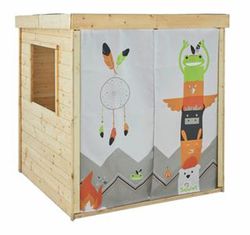 Capanna in legno per bambini con decorazioni indiane