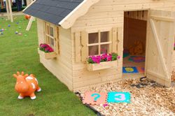 Casa in legno per bambini Tom