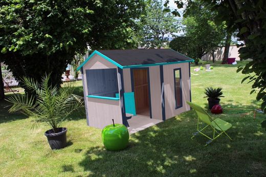 Casita de madera para niños con porche Jazz