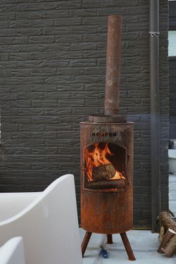 Chimenea - barbacoa Bontino para exterior de la marca BonFeu