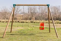 Triple swing avec siège bébé