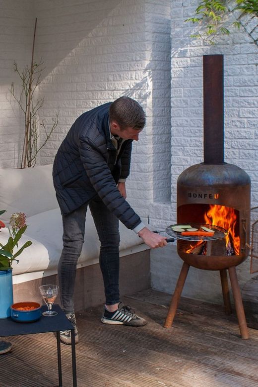 Chimenea - estufa - barbacoa  BonBono de la marca BonFeu