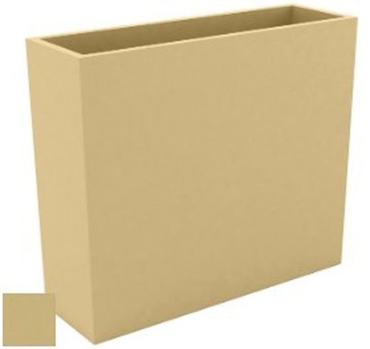 Tall planter to separate environments, By Maceteros de Vondom