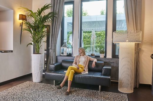 Vase décoratif en résine haut pot de fleur courbe mosaïque 90x38 cm