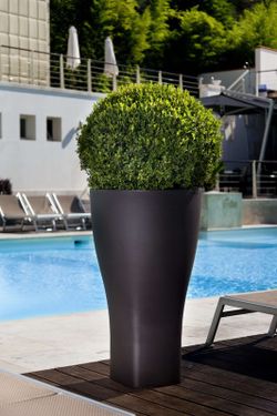 Domus resin planter 49x45 cm