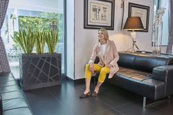 Jardinera resina rectangular alta flowebox 80x30 cm