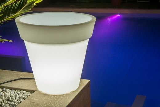 Pegasus Luminous Conical Pot