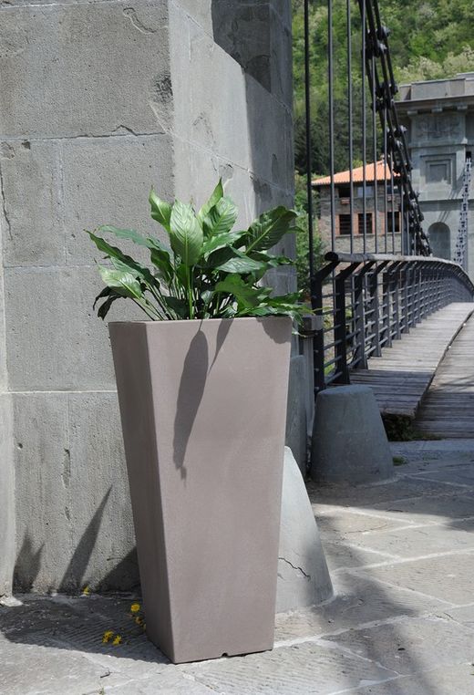 Vaso in resina Hydrus 29x40