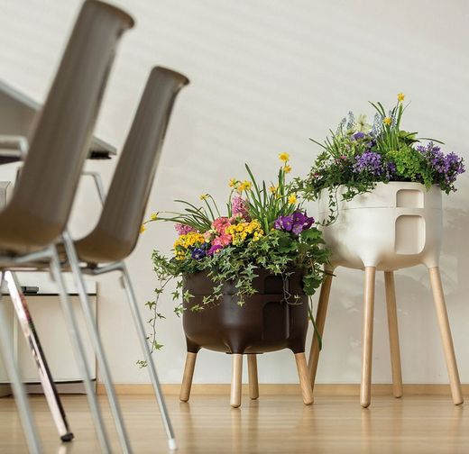 Maceta elevada con autoriego modelo Urbalive