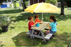 Table de pique-nique spéciale enfants