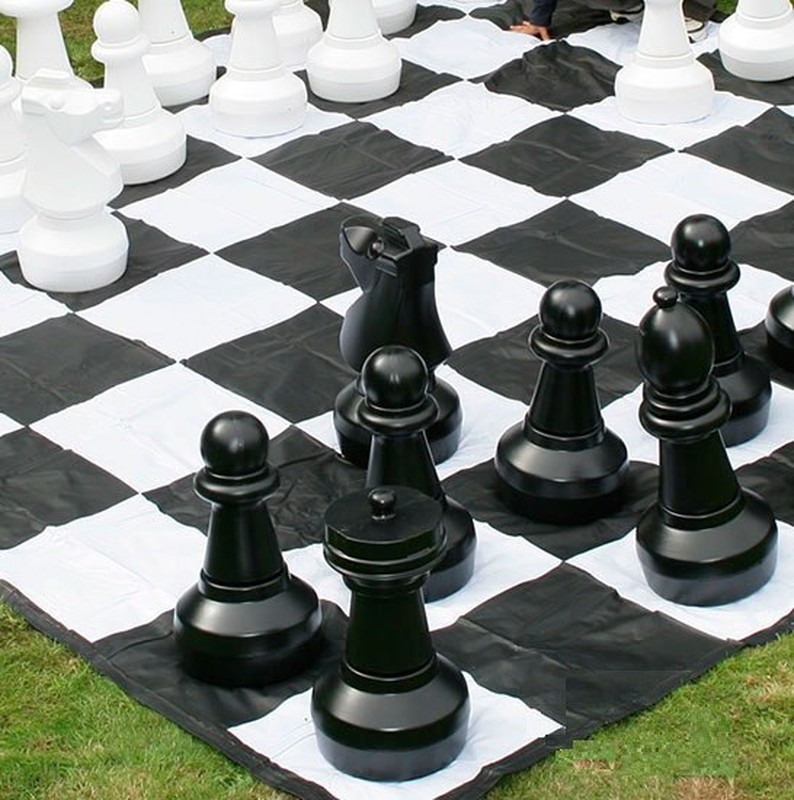 Jogo de xadrez gigante 