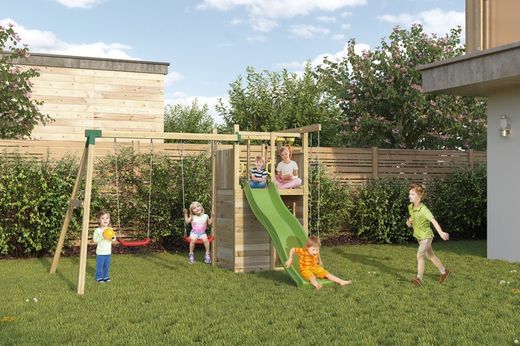 Playground houser com cabine e parede de escalada