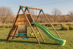 Mauna Academy park with play ramp