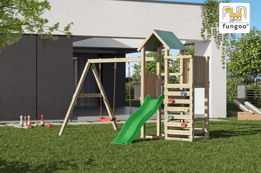 Sicherer, lustiger Kinderpark mit Turm, Schaukeln und Rutsche Chester