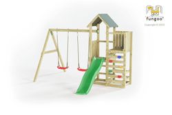 Sicherer, lustiger Kinderpark mit Turm, Schaukeln und Rutsche Chester