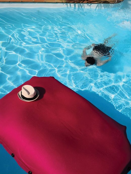 Cojín flotante extragrande Puf de la marca IE3