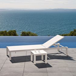 Tumbona (apilable) Una de la marca IE3